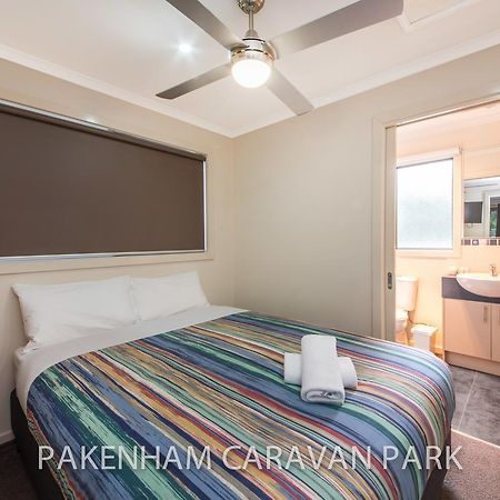 Готель Pakenham Caravan Park Екстер'єр фото