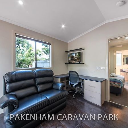 Готель Pakenham Caravan Park Екстер'єр фото